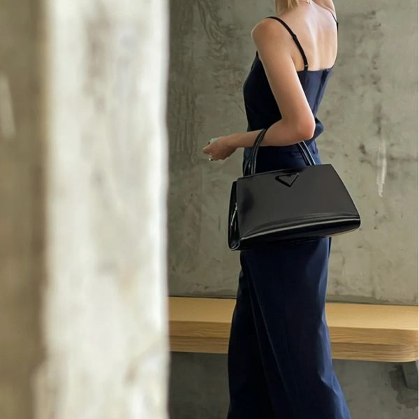 

design purse leather handbag tote women's new trapezoidal bright face commuter large capacity shopping black