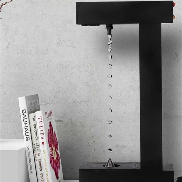 Preto Anti Gravidade Levitating Gota de Água Enfeites Tecnológicos Novo Fonte Mesa Mesa Relógio Magical Desk Decoração Acessórios 211108