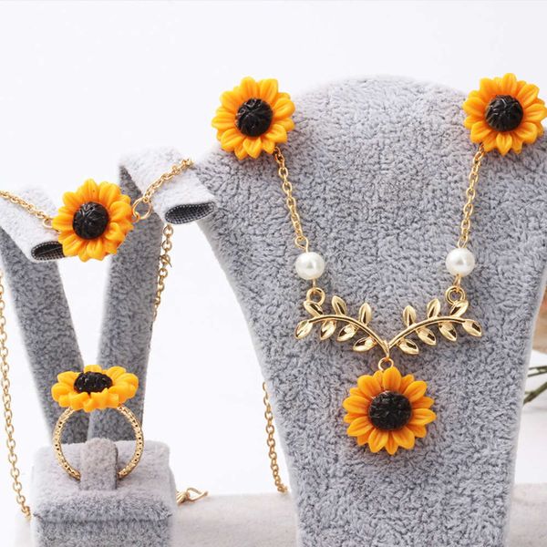 

fashion lettering necklace sunflower earrings ring bracelet flower combination dress for women, Black
