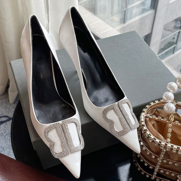 

womens designer fashion pumps shoes with pointed toe high heels for formal occasions classic black white size 35-39