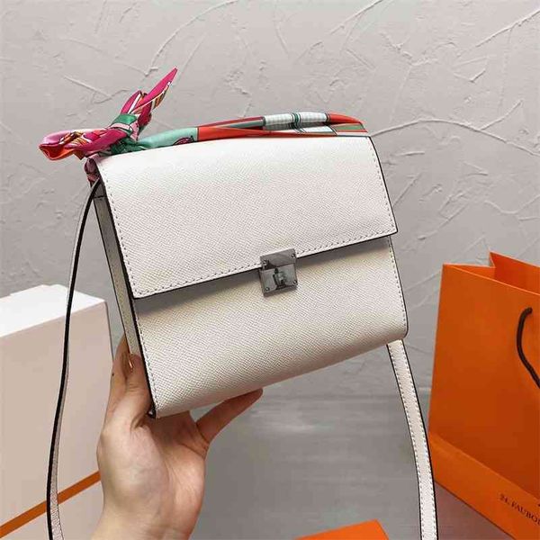 

outlet herme bag female 2021 h love spring and summer essential messenger bag single shoulder bag head leather lux wan