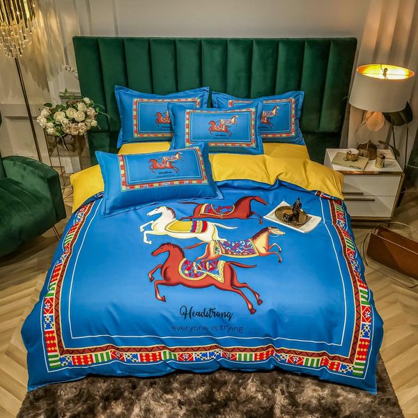 Set di biancheria da letto di design blu Copripiumino di lusso in cotone stampato moda boemia Queen Size Set di trapunte di lusso per cavalli di alta qualità