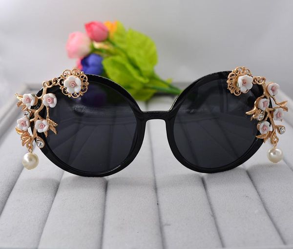 

sunglasses fashion rose flower women's round sunglasses mirror pearl decoration eyewear oculos the sol feminino brand designer, White;black