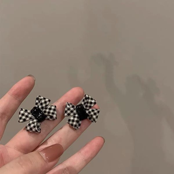 

lovely love three-dimensional black-and-white lattice sour vinegar bow luxury earrings female 925 silver needle 2021 new, Golden;silver