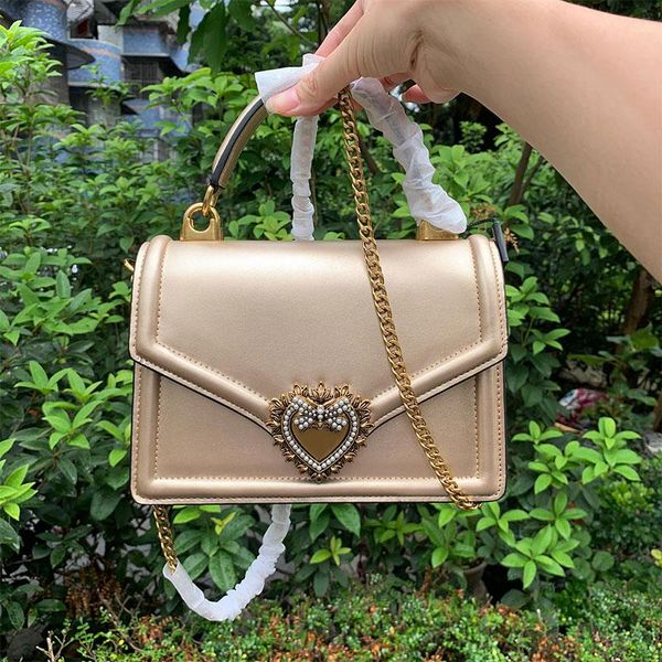 

evening bags retro beaded buckle large-capacity leather handbag fashion lady backpack metal chain all-match messenger bag