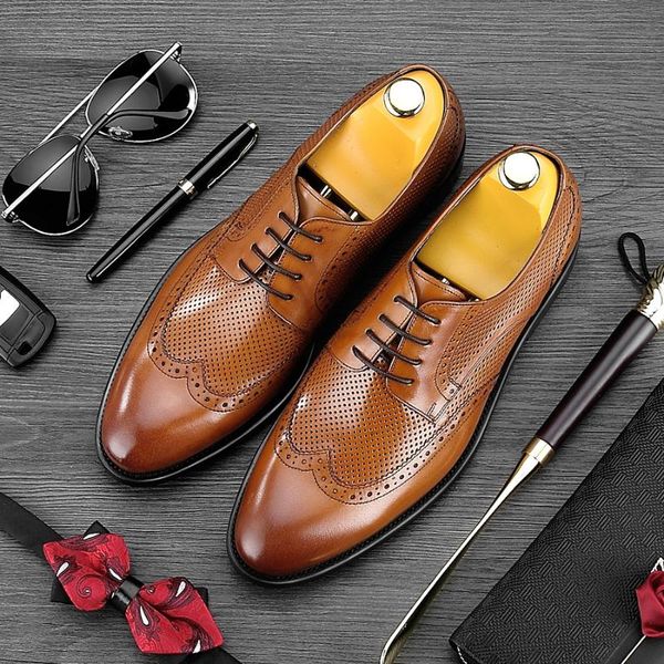 

dress shoes 2021 summer style pointed toe carved man formal genuine leather party oxfords men's breathable brogue footwear ne16, Black