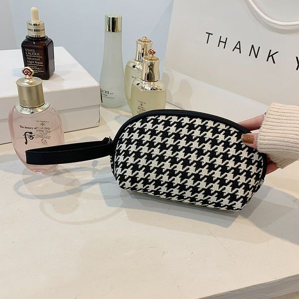 

portable cosmetic bag ins wind thousand bird lattice leopard hand travel out storage waterproof, Red;black