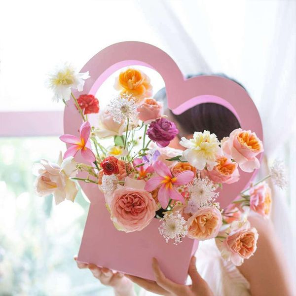 

1pc heart shape portable flower box bag diy basket paper packaging for christmas wedding party decor florist tote gift wrap