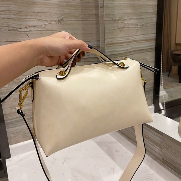 

ladies shoulder bag designer brands leather messenger bags classic handbags size 27 18cm