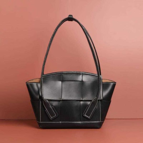 

brand new fashion women handbag designer ladies shoulder bag youth flap sweet wind genuine leather black crossbody bag 1099