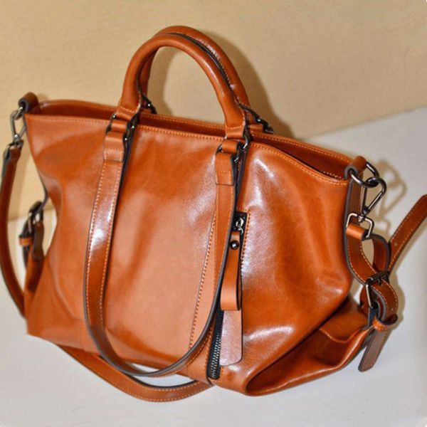 

2021 oil wax leather women's bag big fashionable portable one shoulder messenger
