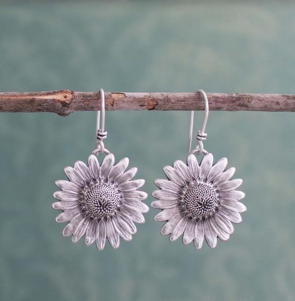 

daisy women's fashion sunflower personalized thai silver ear hook earrings, Black