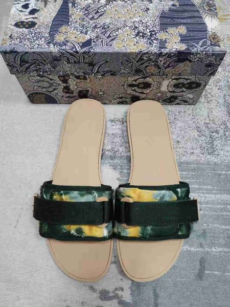 

the latest ladies slide in 2021, fashion designer ladies summer slippers sandals,  color optional boxes, Black