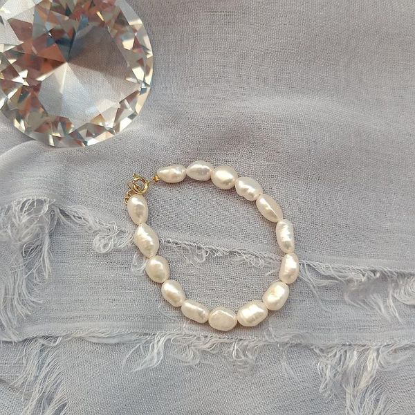 

charm bracelets girafe 2021 creative design of natural freshwater baroque special-shaped vintage pearl bracelet, Golden;silver