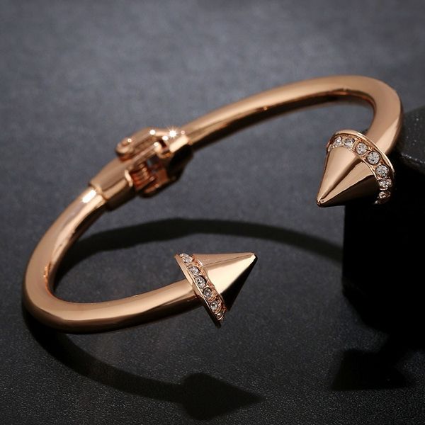 

korean fashion rivet bracelet high-grade rose gold crystal open personalized couple hand accessories, Black