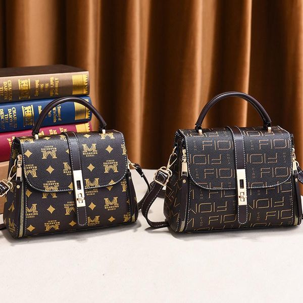 

totes handbags new 2022 fashion spring and summer personality printing shoulder messenger korean version of handbag 390
