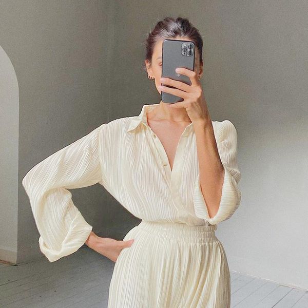 

women's two piece pants two-piece suit, personalized clothing, uniform color, long sleeves, lapel shirt, wide legs, pleated pants, spri, White