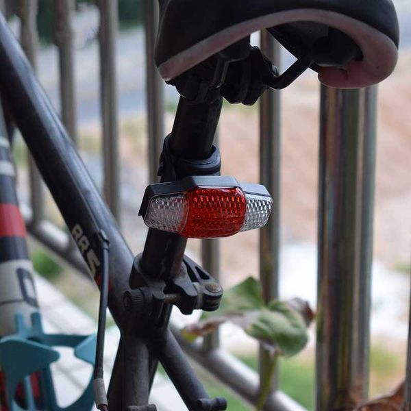 

bike rear tail light intelligent brake turn signal for bicycle usb rechargeable night riding cycling lamp lights
