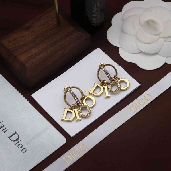 

2021 new designer 2021 family letter earrings 0233, Golden