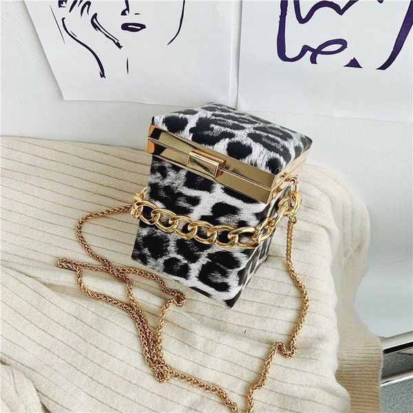 

trendy street style fashion bucket bag 2021 female texture chain shoulder diagonal handbag waist bags