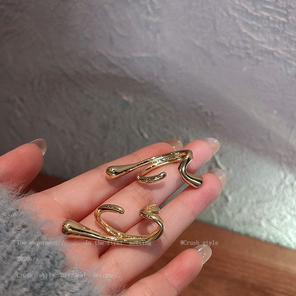 

real gold electroplating fashion temperament inlaid with diamond earhook simple personality irregular earrings fashion dongdamen net red, Silver