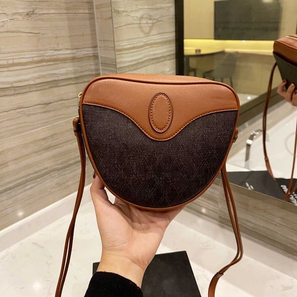 

classic flower circular woc chain shoulder bags crossbody designer hands wallet purse with dust bag
