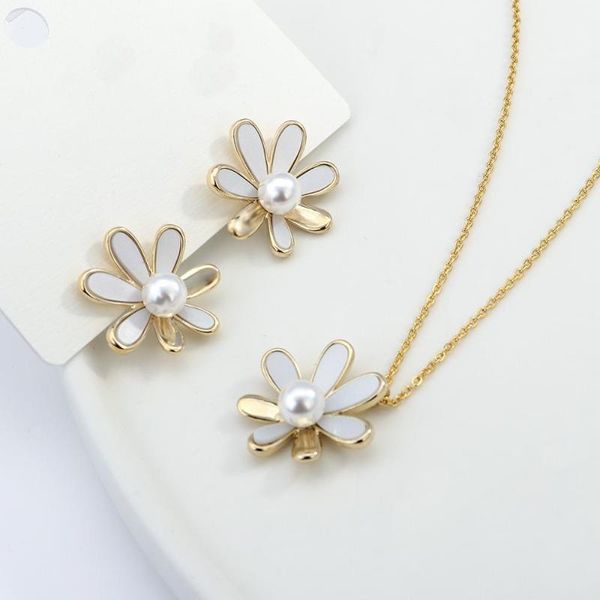 

trendy white daisy flower pendant choker necklaces for women gold color copper texture enamel necklace gift good quality chains, Silver