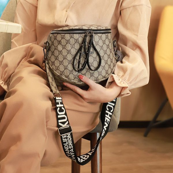 

old flower bag fashion women's chest can be used as waist , portable one shoulder high-capacity