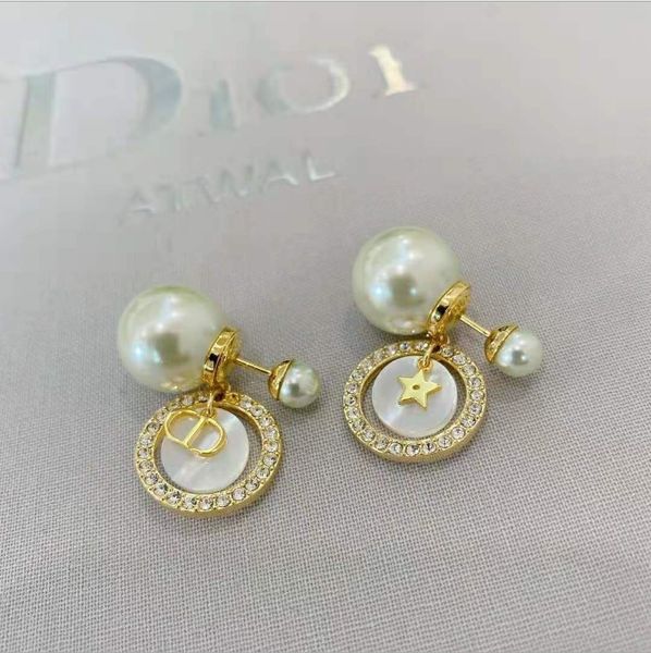 

design jewelry earrings stud letter pearl temperament brass 2021 net red same star little xiangchang versatile, Golden