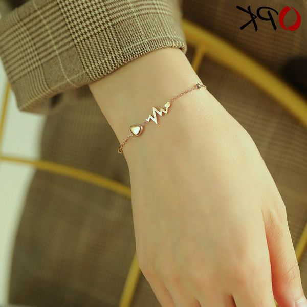 

hand ornament and style small fresh ecg titanium steel bracelet xiaozhongsen's love hand ornament for girlfriend, Golden;silver