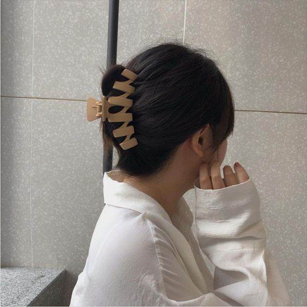 

hair clips & barrettes korea retro matte frosted wave large hairpin ins internet celebrity back clip windproof geometric shower accessories, Golden;silver