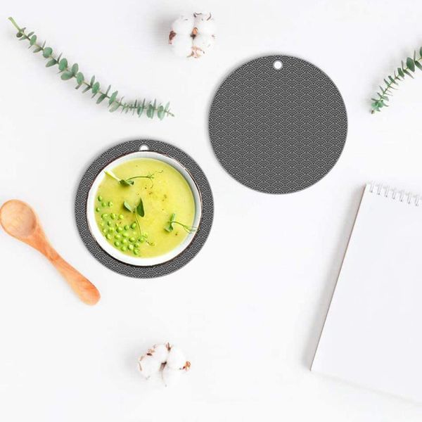 

mats & pads heat insulation table surface protection pad silicone cuisine pot dishes mat non-slip kitchen cooking gadget home accessories