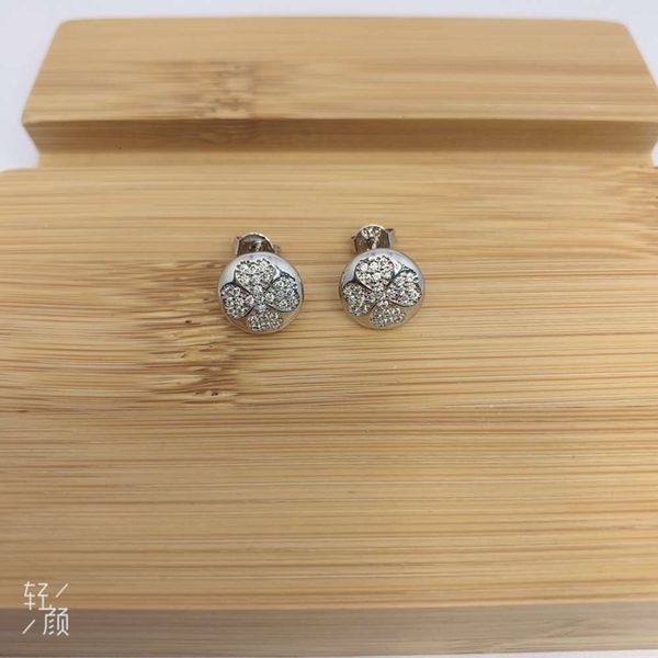 

lucky clover female personality korean micro inlaid simple versatile temperament earrings spring and summer jewelry, Black