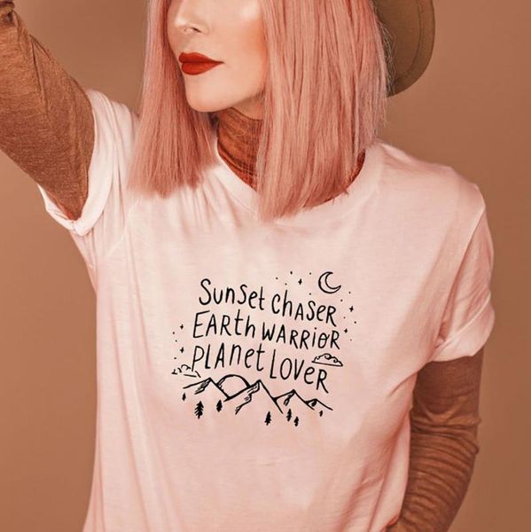 

sunset chaser earth warrior planet lover letter print women's summer casual t shirt female sports aesthetic graphic t-shirt, White