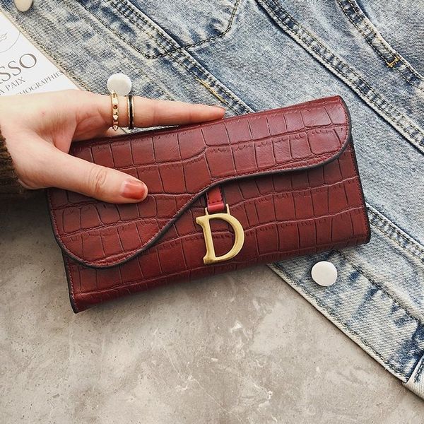 

2021 long three fold wallet women's d-shaped wallet c-rocodile handbag small bag women, Red;black