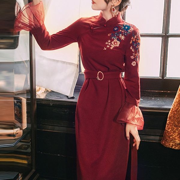 

2021 autumn chinese style clothing women cheongsam dress lady elegant embroidery long sleeves oriental dress qipao vestido 11786, Red
