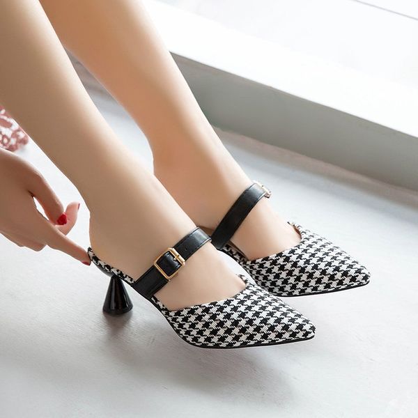 

summer pointed wine glass with belt buckle sandals women's fashion personality high-heeled ess slippers, Black