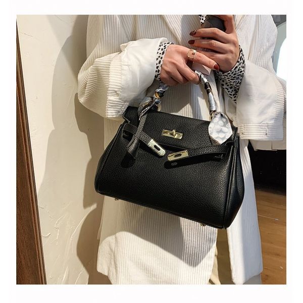 

female 2021 spring new net red kelly fashion messenger bag handbag