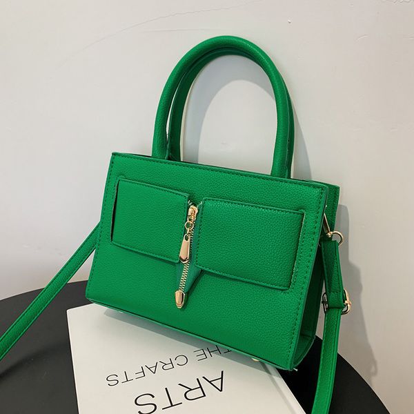 

wholesale ladies shoulder bags simple and elegant black backpack street fashion zipper decorative women handbag sweet little fresh solid col