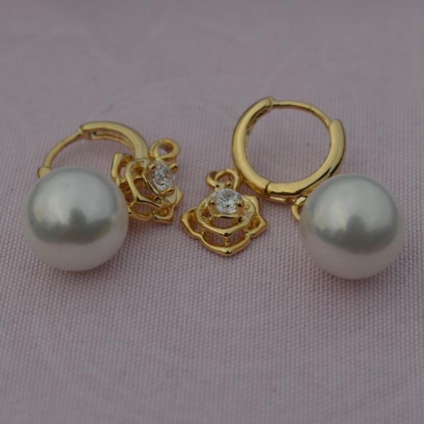 

hoop & huggie trendy female cute flower shell pearl gold color inlay shiny cubic zircon fashion jewelry earrings, Golden;silver