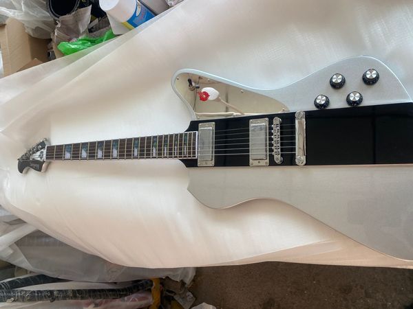 Wash Paul Stanley Metallic Silver Sparkle Thunderbird Chitarra elettrica Top a strisce nere, inserto in abalone, battipenna a specchio, pickup mini Humbucker, accordatori Grover