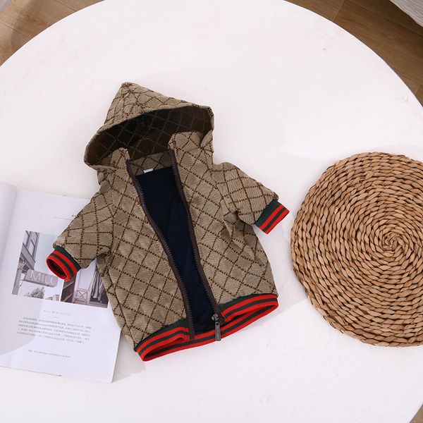 

2021 uxury pet cothes dog jackets french budogs corgi chihuahuas designer dog cothes pet pies