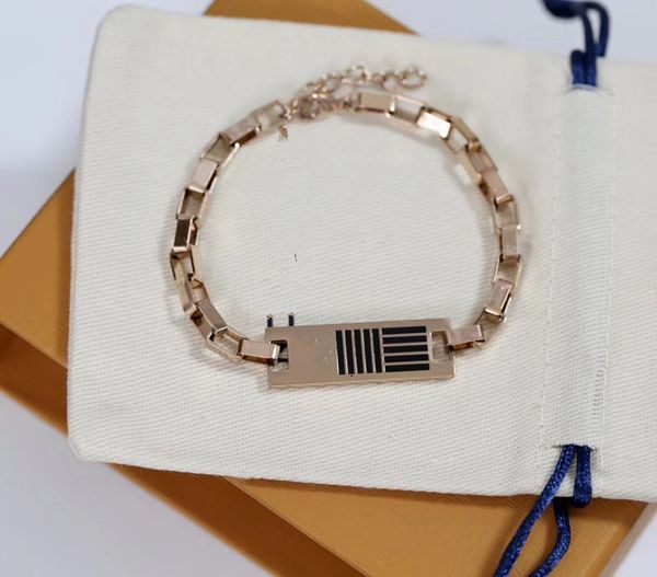 

women men charm bracelets with letters bracelet2021 leather buckle jewelry chain bracelet fashion brangles 4 options, Golden;silver