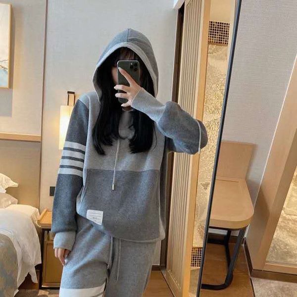 

tb double color men's and women's long sleeve hooded pullover sweater leisure sports loose foreign style kangaroo pocket sweater f, White