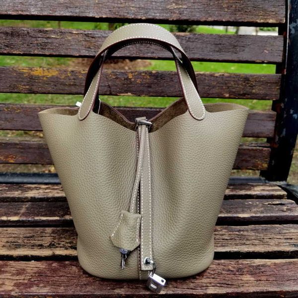 

hanghhangbag luxury designer fashion hand handbag handbags backpack wallet purse shoulder crossbody tote bags mini bag pony's layer q17