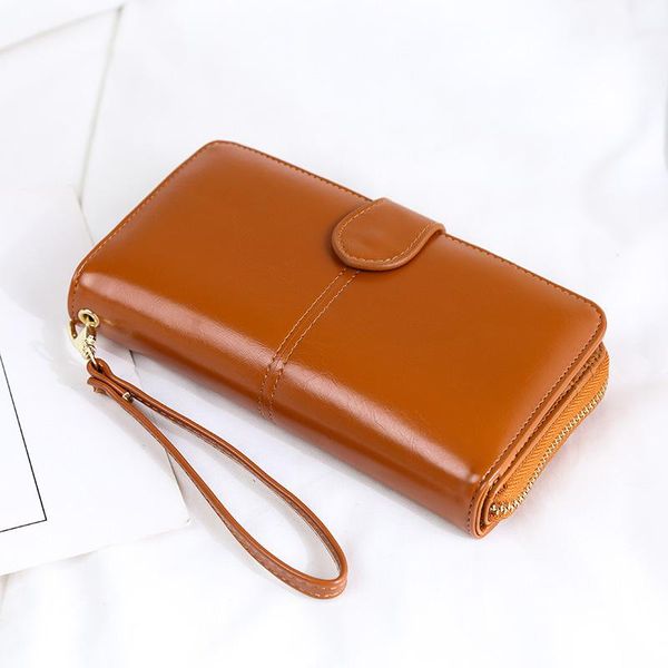 

wallets long wallet women 2021 fashion oil wax leather ms. retro large-capacity zipper buckle phone bag, Red;black