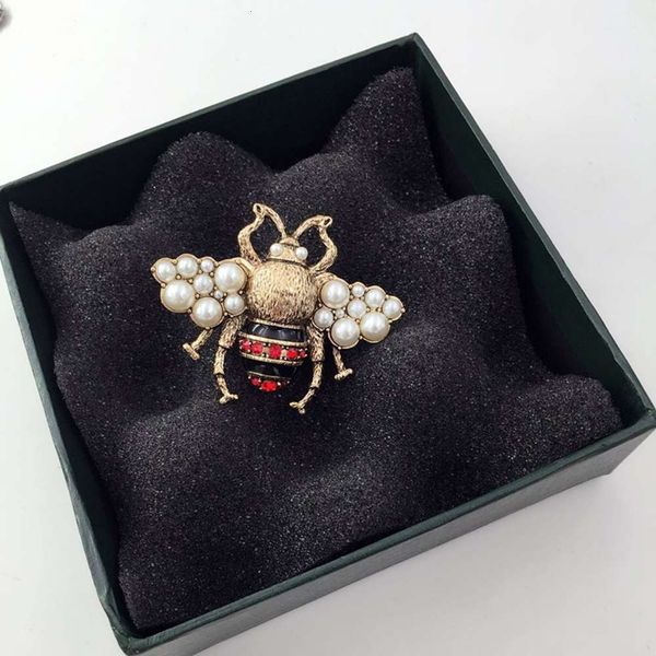 

alloy pearl bee clothing female accessories coat animal brooch, Gray