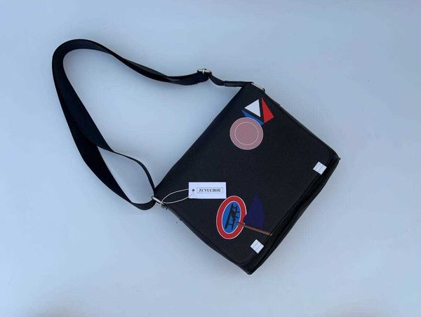 

2020 classic fashion men leather messenger bags cross body bag school bookbag shoulder bag briefcase 28cm tablet bag