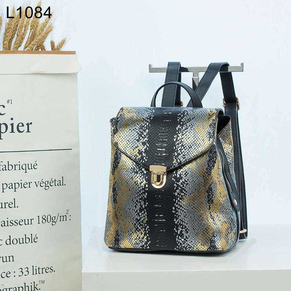 2020 New Snake Backpack for Women Student Luxury Pu Leather Python Pattern Bag Zaini eleganti Q0528