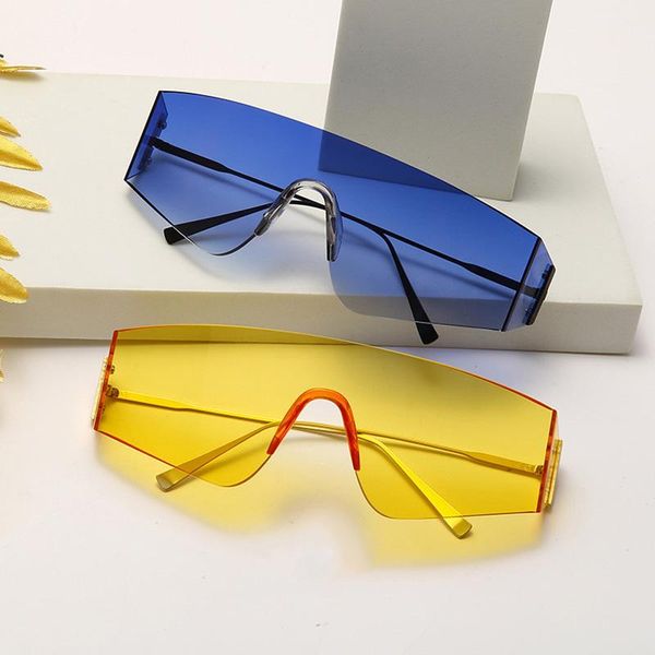 

sunglasses fashion one piece gradient color trendy high definition polarized sun glasses uv protection brand design women men, White;black